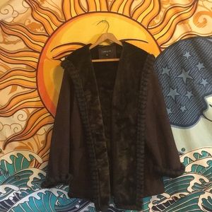 Jones of N.Y winter coat. Faux fur lined XL